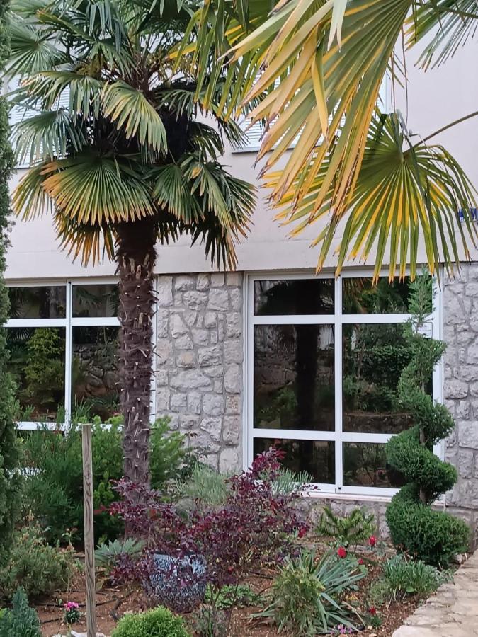 Apartment Sun Garden Malinska Exterior photo
