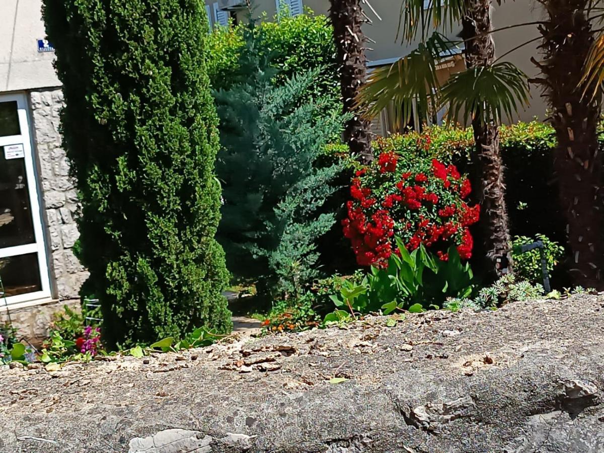 Apartment Sun Garden Malinska Exterior photo